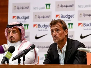 Herve Renard and Saudi Arabia's national team will be one of the few to get back to 2022 World Cup qualification action in March. (Photo: AFP)