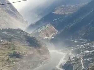 مئات القتلى والمفقودين في الهند جراء فيضان نهر بسبب انهيار جليدي