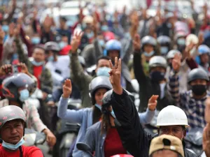 يتصاعد التوتر في ميانمار على خلفية تواصل المظاهرات المعارضة للانقلاب