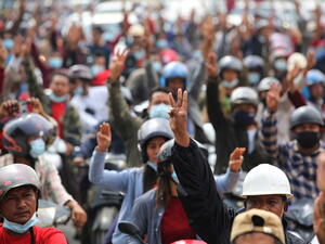 يتصاعد التوتر في ميانمار على خلفية تواصل المظاهرات المعارضة للانقلاب