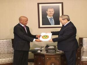 المقداد يتسلم أوراق اعتماد أحمد ادي محمد الراظي