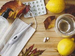 Vitamin D, vitamin C and zinc pills. (Shutterstock)