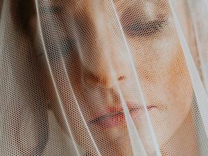 تفسير رؤية طرحة العروس في المنام؟