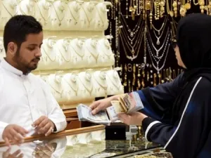  غالبية المهن ما زال يسيطر عليها الوافدون مثل؛ الفنيون في المجالات العلمية والفنية والإنسانية 