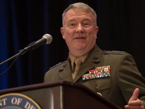  قائد القيادة المركزية الأمريكية الجنرال كينيث ماكنزي