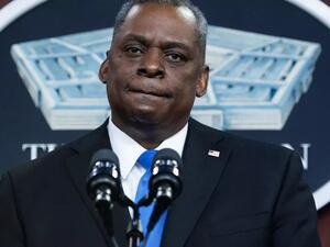  وزير الدفاع الأمريكي لويد أوستن