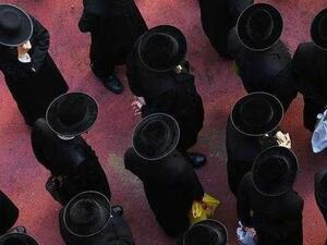 قناة عبرية: تهريب 13 يهودياً من اليمن سراً إلى مصر