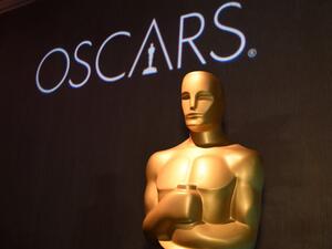 Oscar statue 