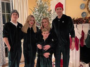 Reese Witherspoon celebrated her 10th wedding anniversary