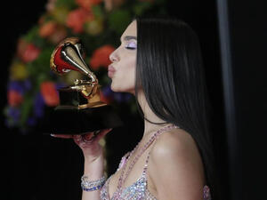 Dua managed three pink-toned costume changes during her appearance on stage. Dua managed three pink-toned costume changes during her appearance on stage.