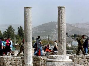 Israeli settlers frequently raid Palestinian archaeological site (twitter file photo) 