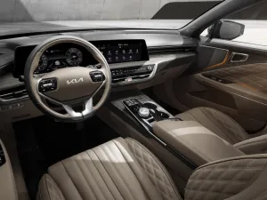 Kia K8 Interior Modernity and Technology Meet in a Luxury Sports Sedan 