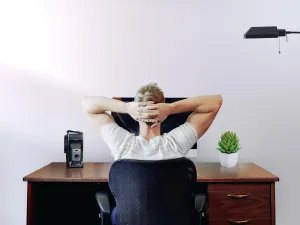 كيف تساعد صديقك الذي يعاني من الاكتئاب ؟