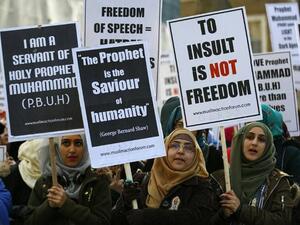 Protest held against UK school teacher who showed offensive cartoons of Prophet Muhammad