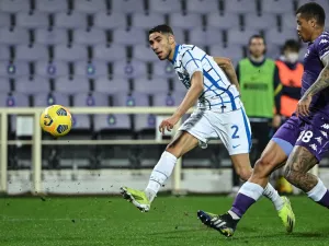 The Inter wing-back has been linked with a move to the Emirates this summer and has a big fan in the former Gunners defender (Photo: AFP)