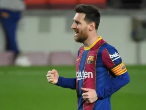 Argentine is yet to decide his future at Camp Nou (Photo: AFP)