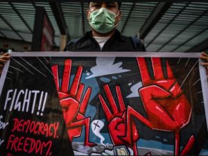 US calls on its diplomats to leave Myanmar