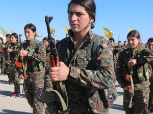 Kurdish women battle Daesh
