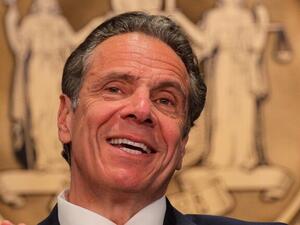 حاكم نيويورك أندرو كومو