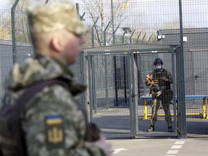 Escalating tensions continue between Russia and Ukraine