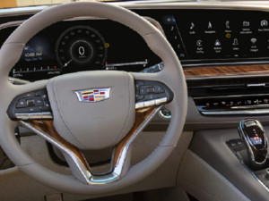 ’إسكاليد‘ للعام 2021 بأول شاشة OLED مائلة بقطاع السيارات تضع السائقين في قلب الحدث على متن الـSUV الأسطورية