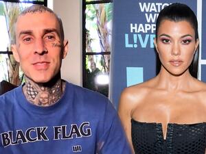 كورتني كارداشيان وترافيس باركر