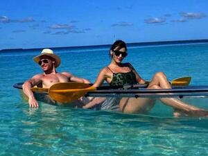 Kerem Bürsin Bursin Hande Erçel Ercel love confirmed Maldives aşk onaylandı Instagram aşkı wife girlfriend dating flört ilişkisi