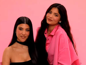 كورتني كارداشيان وكايلي جينر