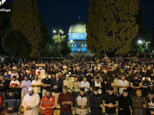 75 ألف شخص "أدّوا صلاتي العشاء والتراويح في رحاب المسجد الأقصى