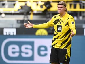 The Bavarians feel they have an edge if the striker remains at Dortmund for one more year (Photo: AFP)