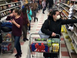 متجر في لبنان