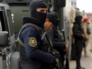عناصر من الأمن المصري