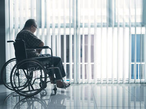 Elderly patients abandoned in hospital 