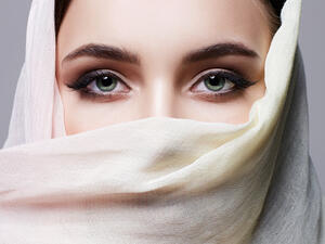 woman covered her face in hijab