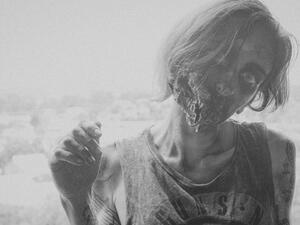 ما تفسير الحلم بالميت الحي في المنام؟