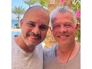 من موقع توتر