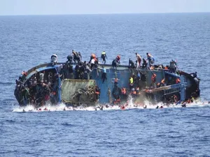 مصرع 150 شخصا في غرق مركب بنهر النيجر