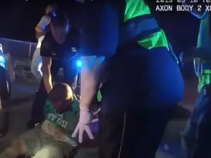 لقطة من مقطع فيديو نشرته شرطة ولاية لويزيانا الأميركية يظهر فيها رونالد غرين أثناء اعتقاله