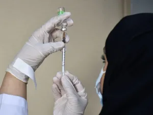 تقول وزارة الصحة السعودية إنها قدّمت أكثر من 12 مليون جرعة من لقاحات فيروس كورونا 