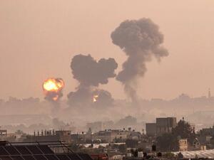 Israeli warplanes continue to attack various parts of territory