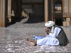 A three-day ceasefire deal between Afghan government and Taliban ends.