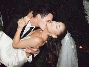  Ariana Grande Shares Secret Wedding Pictures Marrying Dalton Gomez