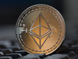 العملة المشفرة "إثريوم" تتخطى مستوى 4 آلاف دولار