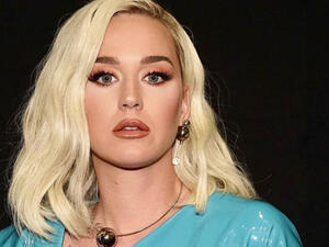 Katy  has Daisy Dove, eight months, with her fiancé Orlando Bloom 