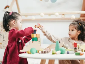 التعليم المبكر يؤثر سيئاً على الأطفال: الدراسة