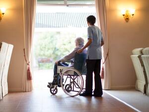 ما تفسير الحلم بدار المسنين في المنام؟