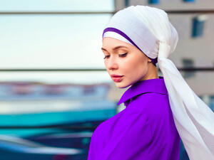 Arab Muslim business woman hijab