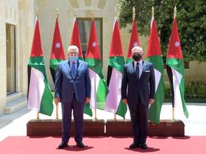 لقاء منفرد بين الرئيس الفلسطيني والملك عبدالله