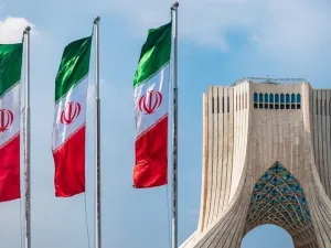 إيران 