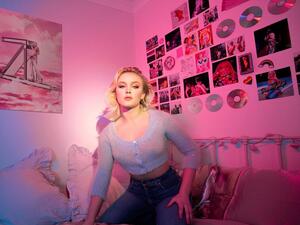 Zara Larsson is back in the studio. (Instagram) Zara Larsson